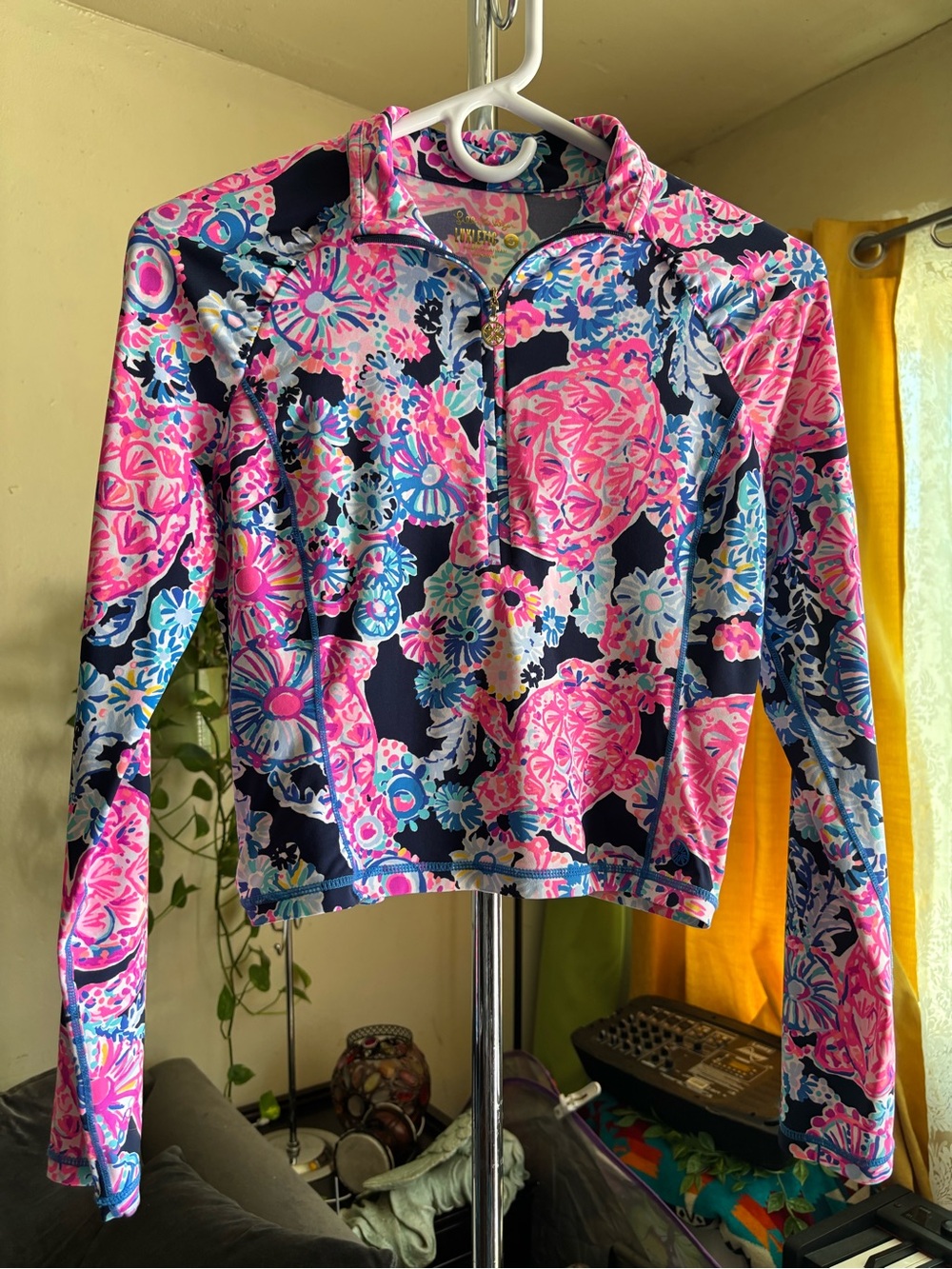 Lilly Pulitzer Luxletic M UPF 50+ Justine Crop Half Zip Turtle Amazement Size S